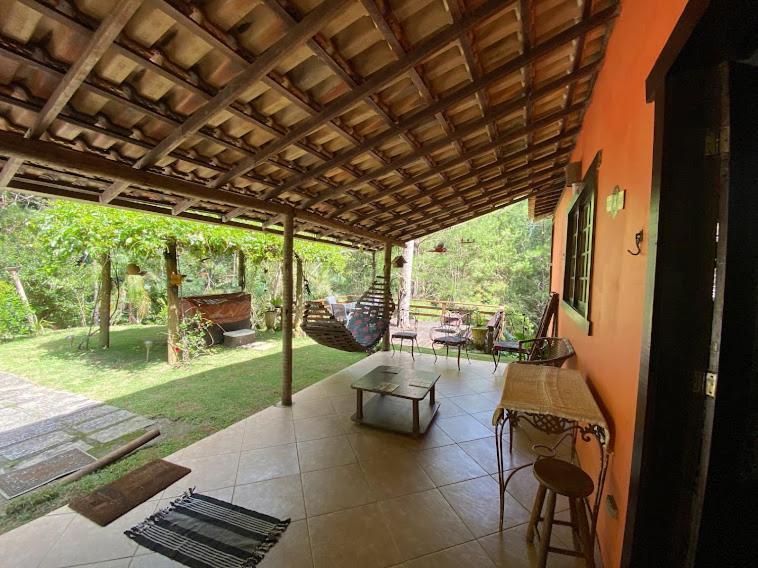Lumiar Colonial Chalet: Riverside Retreat with Private Deck Exterior photo